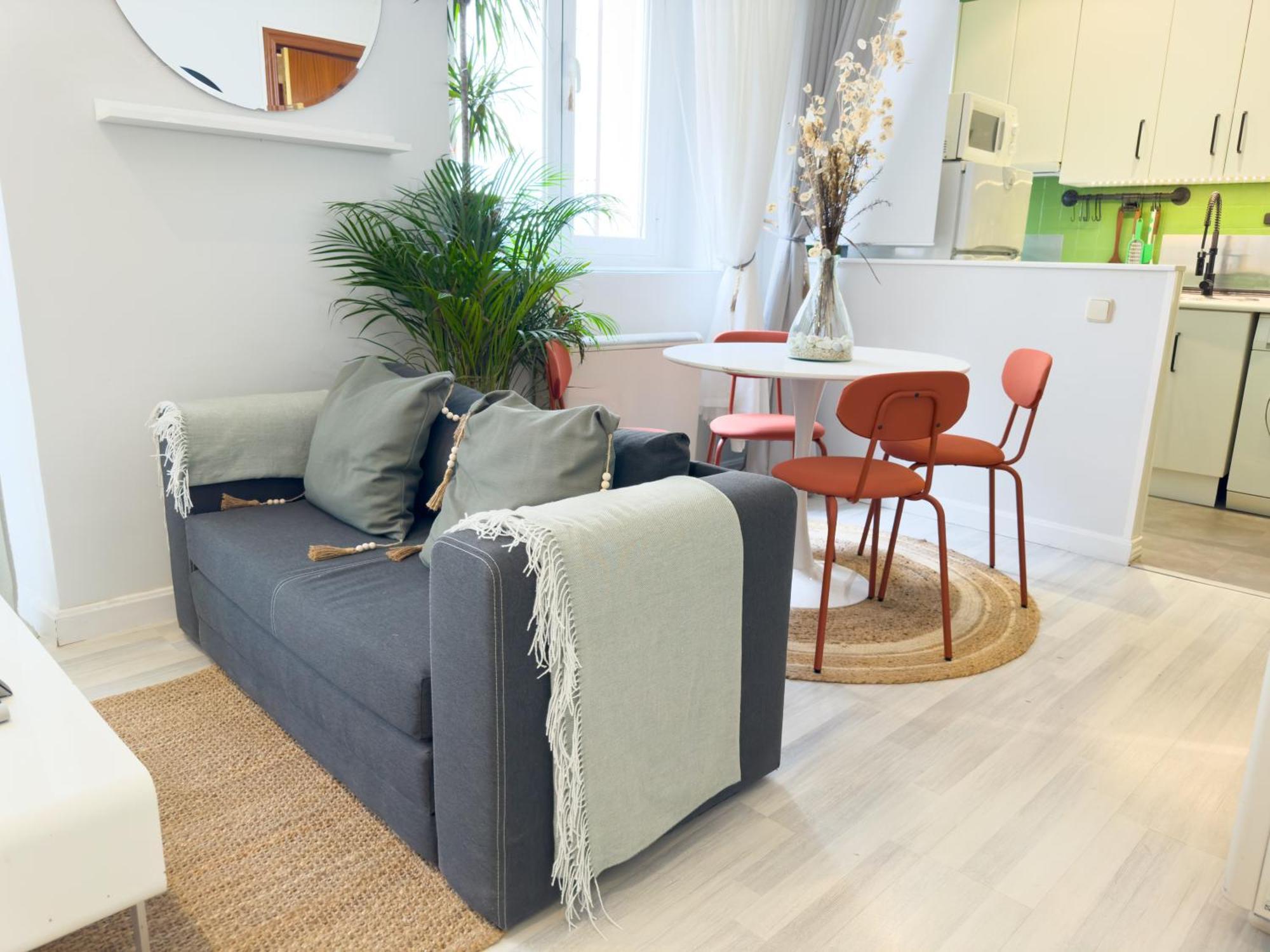 Disfruta Del Barrio De Las Letras Tu Segundo Hogar En Madrid — Fotos 1